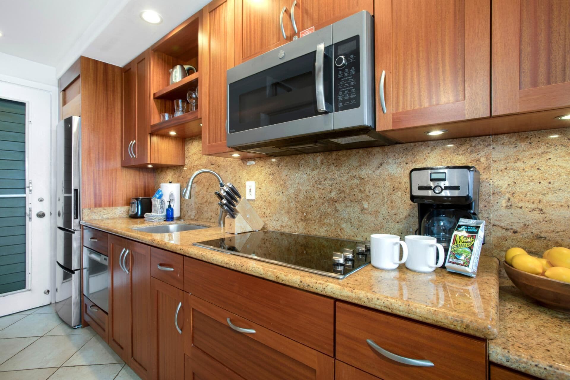 Biệt thự (Studio, Oceanfront, Sleeps 2(NAB-107)) | Bếp riêng | Tủ lạnh, lò vi sóng, lò nướng, dụng cụ pha cà phê/trà 