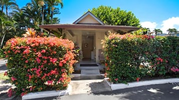 Condo (0 Bedroom) | Property entrance