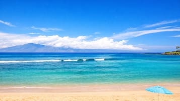 Vila (Studio, Oceanfront, Sleeps 2(NAB-107)) | Vista do quarto