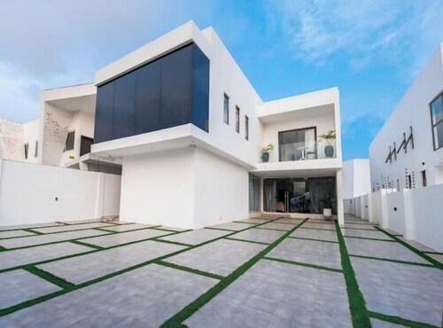 The Fii, Elegant Home in Accra, 7 mins away from Airport