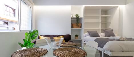 1 slaapkamer, een strijkplank/strijkijzer, gratis wifi, beddengoed