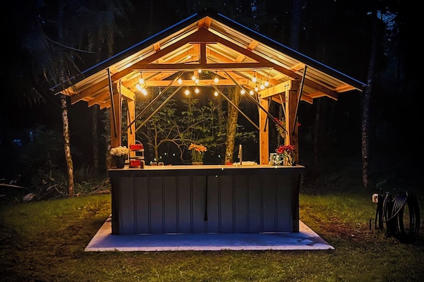 Bar (in der Unterkunft)