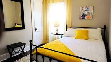 2 dormitorios, escritorio, tabla de planchar con plancha y wifi