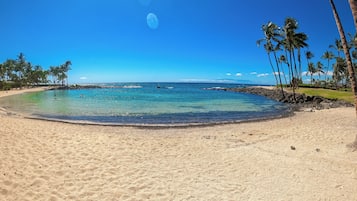 Pantai pribadi dan handuk pantai