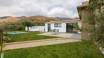 Panoramic Villa | Terrace/patio