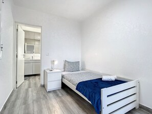 2 camere, ferro/asse da stiro, Wi-Fi gratuito, lenzuola
