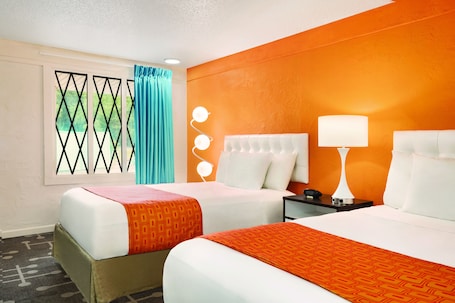Free WiFi, bed sheets. Dover Inn & Suites