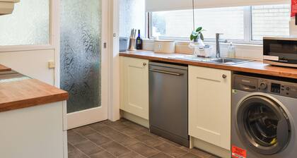 2 bedroom accommodation in Rhyl