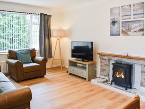 TV - 2 bedroom accommodation in Rhyl (Rhyl)