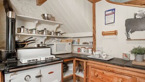 Dishwasher, highchair - 3 bedroom accommodation in Helston & The Lizard (The Lizard, near Falmouth)