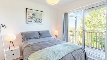 4 bedrooms, free WiFi, bed sheets