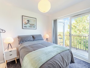 4 chambres, accès au Wi-Fi (inclus), literie fournie
