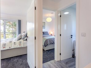 4 habitaciones, wifi gratis y ropa de cama 