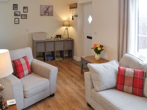 Living area - 2 bedroom accommodation in Mundesley, near North Walsham (Mundesley, near North Walsham)