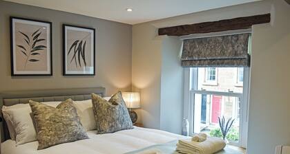 14 Doomgate House - UK45055