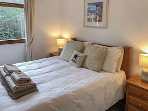 2 bedrooms, free WiFi, bed sheets - 2 bedroom accommodation in Hayle (Hayle)