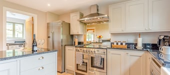 Property 4 - UK44924