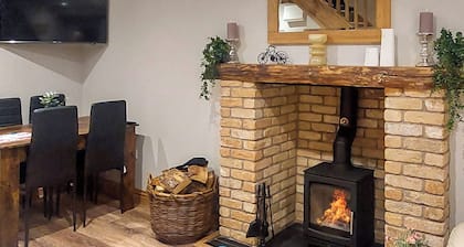 13 Doomgate Cottage - UK45056