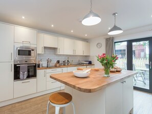 Lavavajillas y periquera 