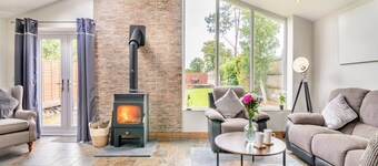 Crynant Countryside Retreat