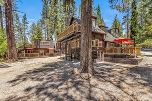 Exterior - Hobbit House - Heart of Town - Stunning Remodel (Idyllwild-Pine Cove)