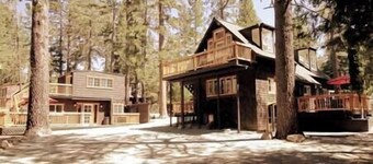 La Petite - Center of town - Beautiful Remodel
