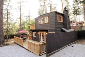 Exterior - La Petite - Heart of Town - Stunning Remodel (Idyllwild-Pine Cove)