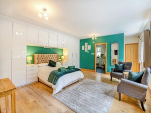 6 soverom, wi-fi (inkludert) og sengetøy