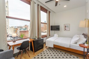 1 slaapkamer, een strijkplank/strijkijzer, wifi, beddengoed