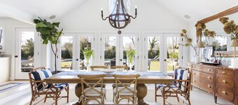 Classic Martha's Vinyard-Inspired Lovely 4 Bedroom House with Pool In Bellport 