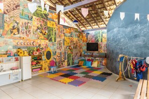 Children’s play area – indoor - Flat 50m Praia Maresias Lazer Compl (São Sebastião)