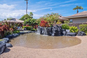 Outdoor pool, open 9:00 AM to 8:00 PM, pool umbrellas, sun loungers - Kolea - Luxe 2BR Condo with Pool Access (Waikoloa)