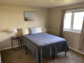 2 chambres, fer et planche à repasser, lit parapluie, Wi-Fi gratuit