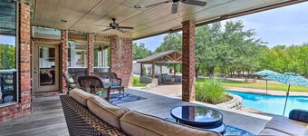 Come see why Granbury is Texas' best kept secret! Unwind at La Paloma - Enjoy! 