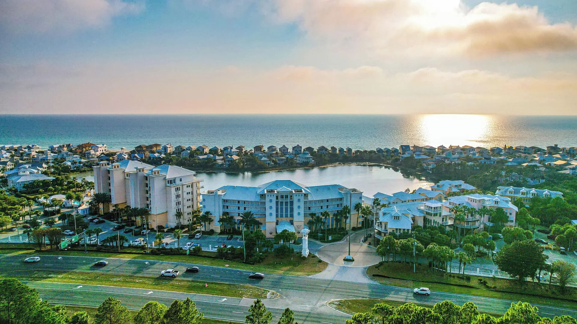 Pet Friendly Carillon Beach Resort Inn Condo-Lake view! Sleeps 4 guests Near 30A