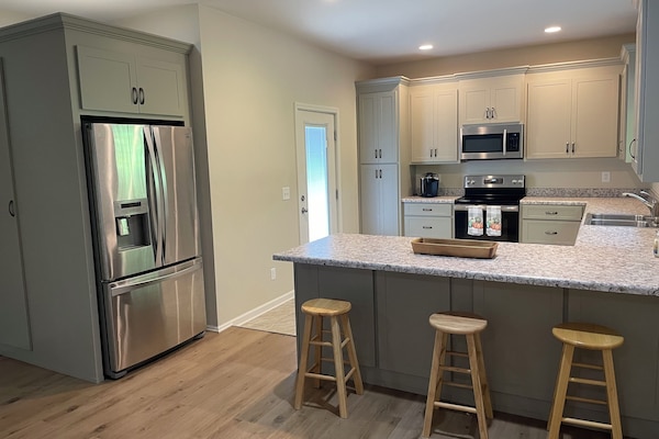 Frigorífic, microones, forn i placa de cuina