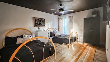 2 bedrooms, WiFi, bed sheets