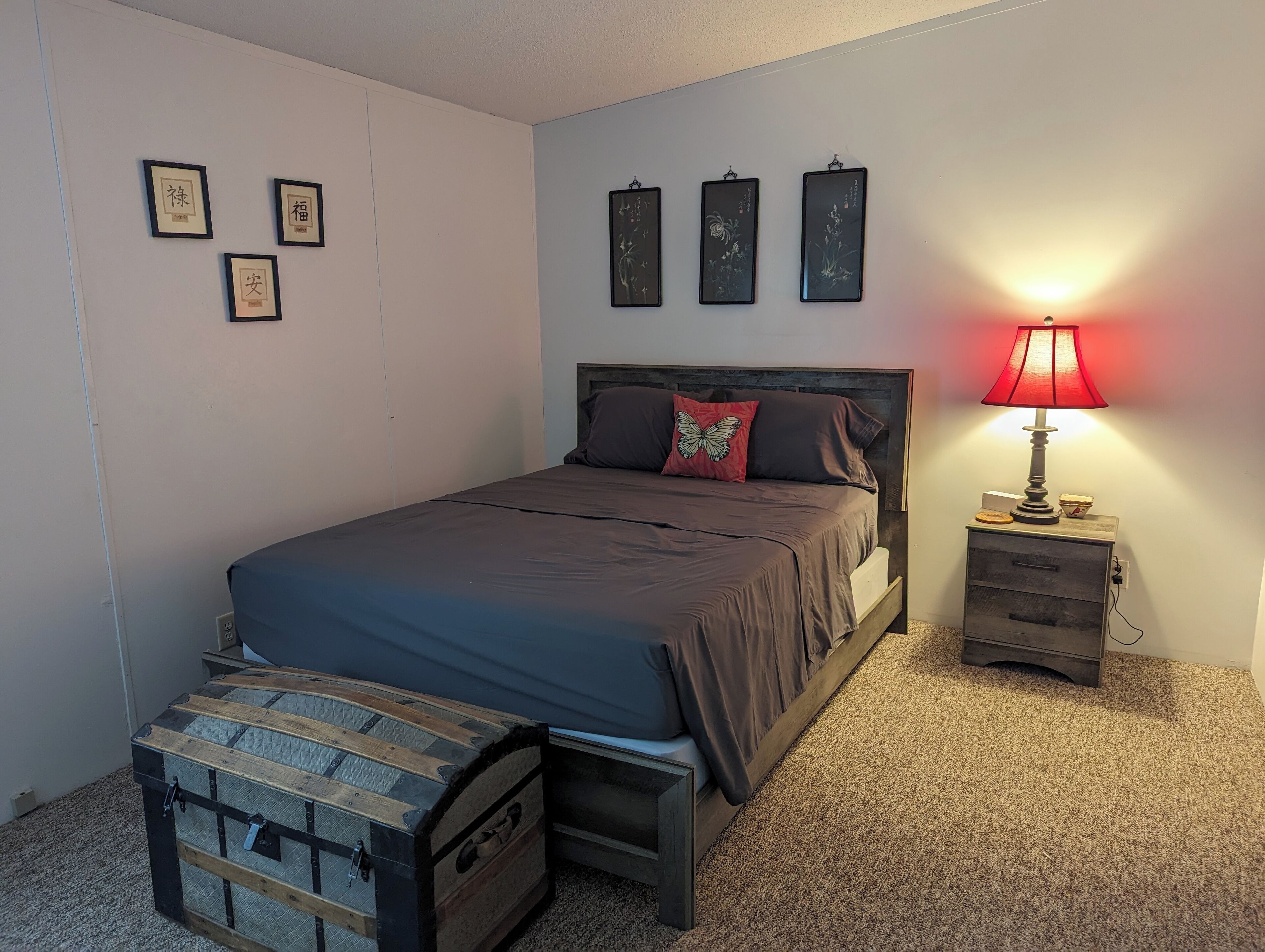 4 Schlafzimmer, Zimmersafe, Schreibtisch, Bügeleisen/Bügelbrett