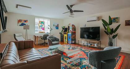 North Central Loft: Sauna + Walk Downtown