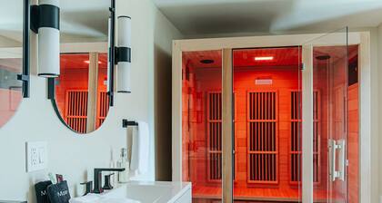 North Central Loft: Sauna + Walk Downtown