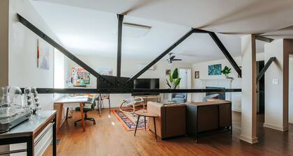 North Central Loft-Asunto-Oma kylpyhuone
