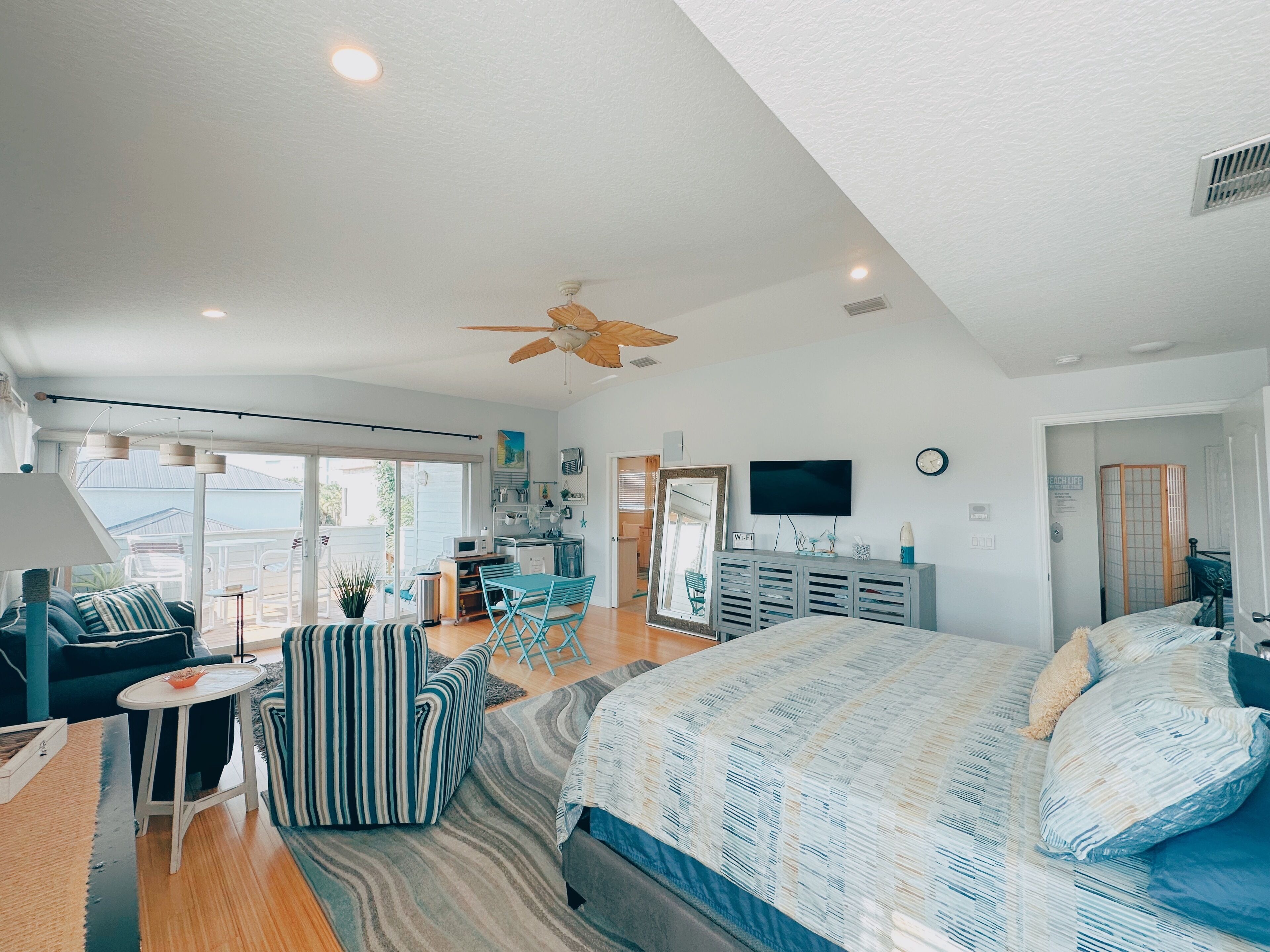 2 bedrooms, iron/ironing board, free WiFi, bed sheets