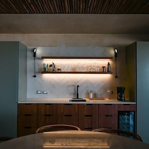 木屋 | 私人廚房 | 大型冰箱、微波爐、攪拌器、烤盤