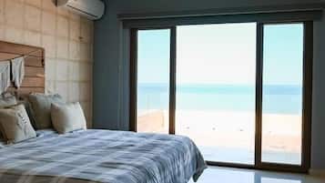 Chalet | 4 bedrooms, in-room safe, iron/ironing board, free WiFi