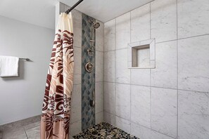 Apartment, 1 King-Bett (Holualoa Bay Villas 103) | Innenbereich