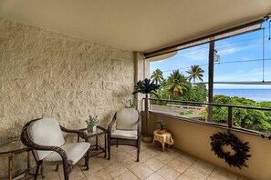 Condo, 1 King Bed (Holualoa Bay Villas 103) | Property grounds