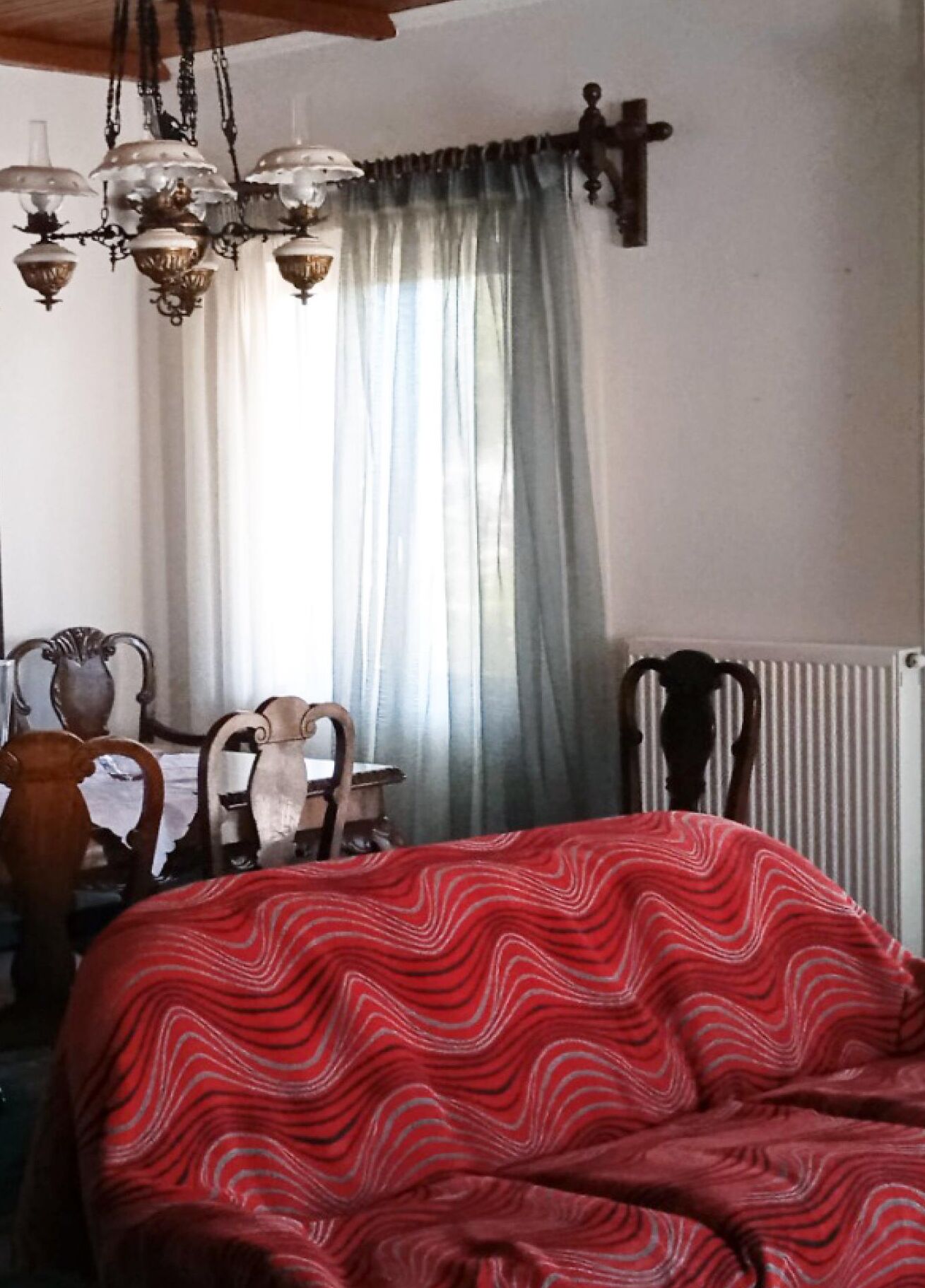 3 bedrooms, bed sheets