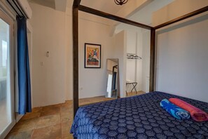 11 bedrooms, iron/ironing board, travel cot, WiFi