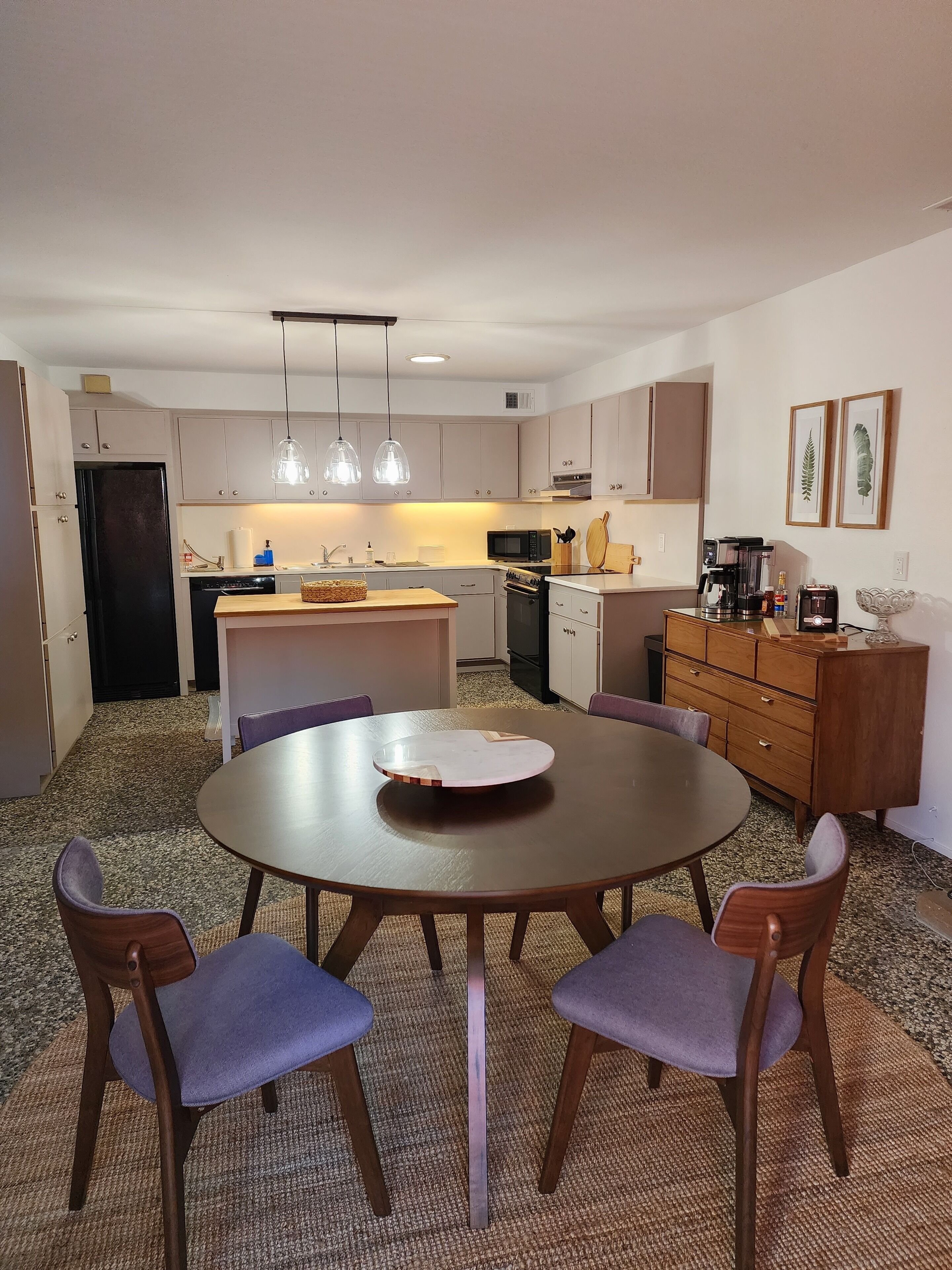 Captivating Mid-century modern home.  Close to all that California has to offer.