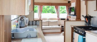 3 bedroom accommodation in Chapel Hill, near Lincoln